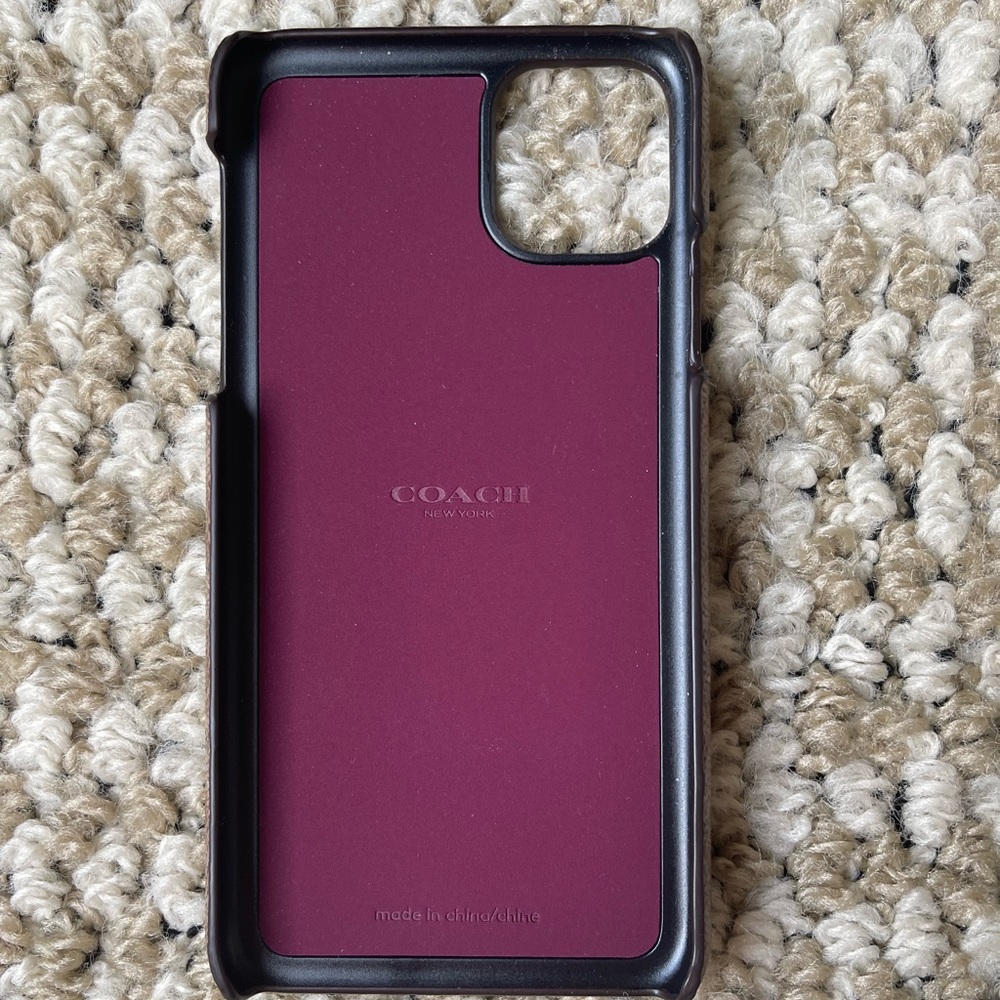 Coach iPhone case - Picture 4 of 4